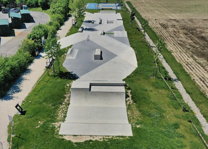 Mies skatepark